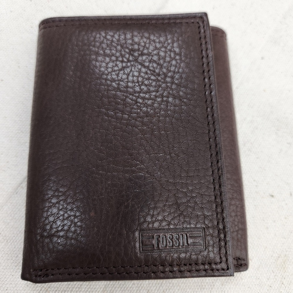 Fossil Men's Dark Brown  Trifold Wallet Genuine Leather Soft Excellent Pre-owned